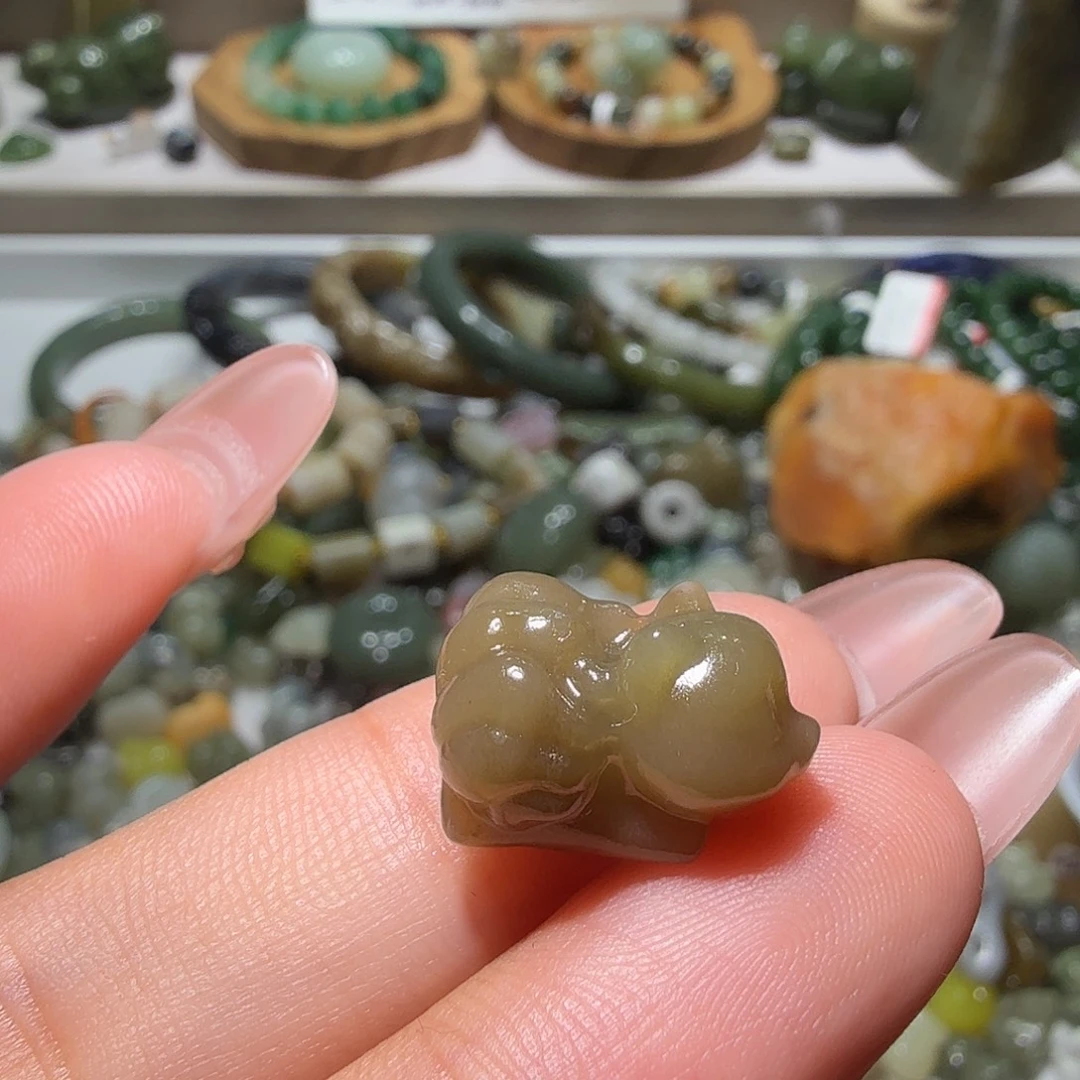 和田玉未镶嵌珠宝奇石