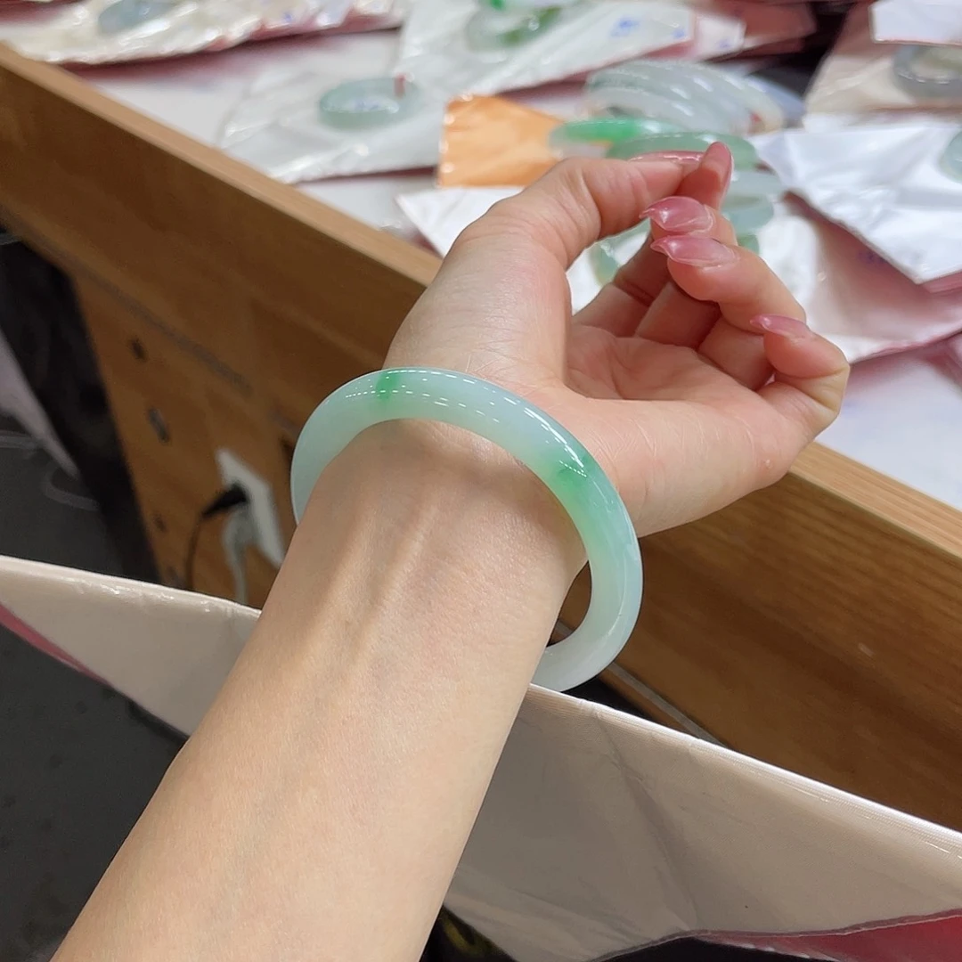 翡翠手镯未镶嵌73 号链接