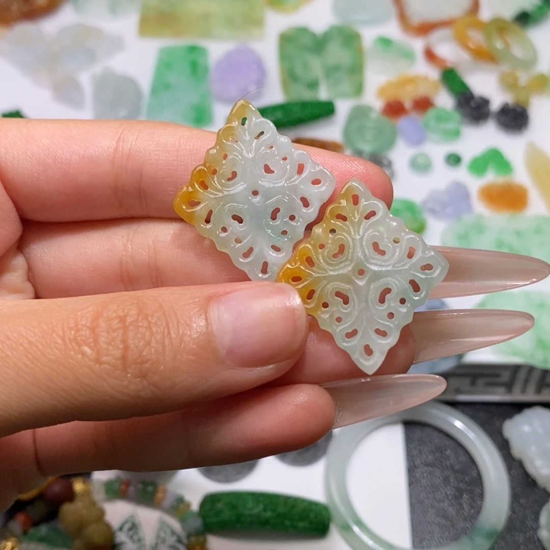 定制翡翠未镶嵌耳饰