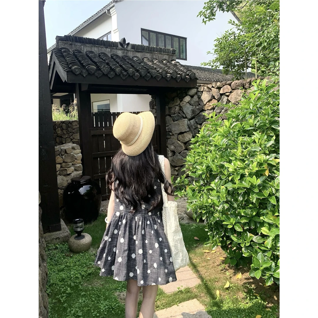 张爆爆 波点无袖刺绣提花娃娃衫上衣