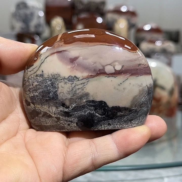 广西石铁*石国画石摆件