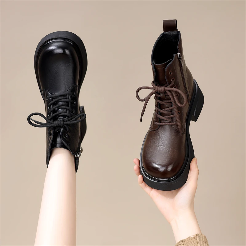 英伦风超火厚底短靴女2025秋冬新款洋气时尚舒适显瘦马丁靴大码42