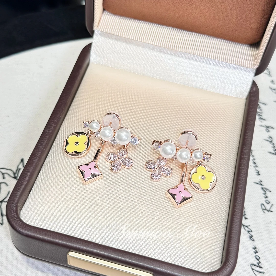 铜合金合成锆石耳饰 法式经典粉色拼色老花珠珠耳环