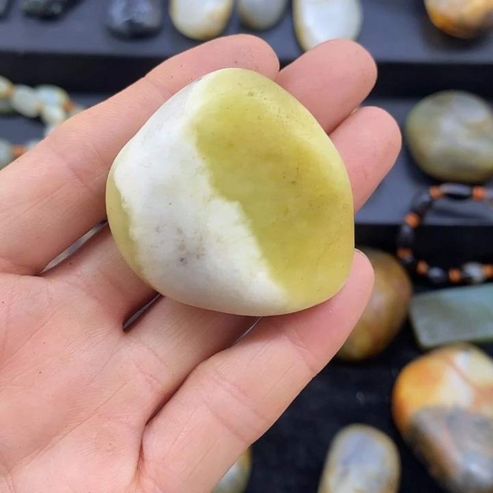 和田玉（糖玉）未镶嵌挂件