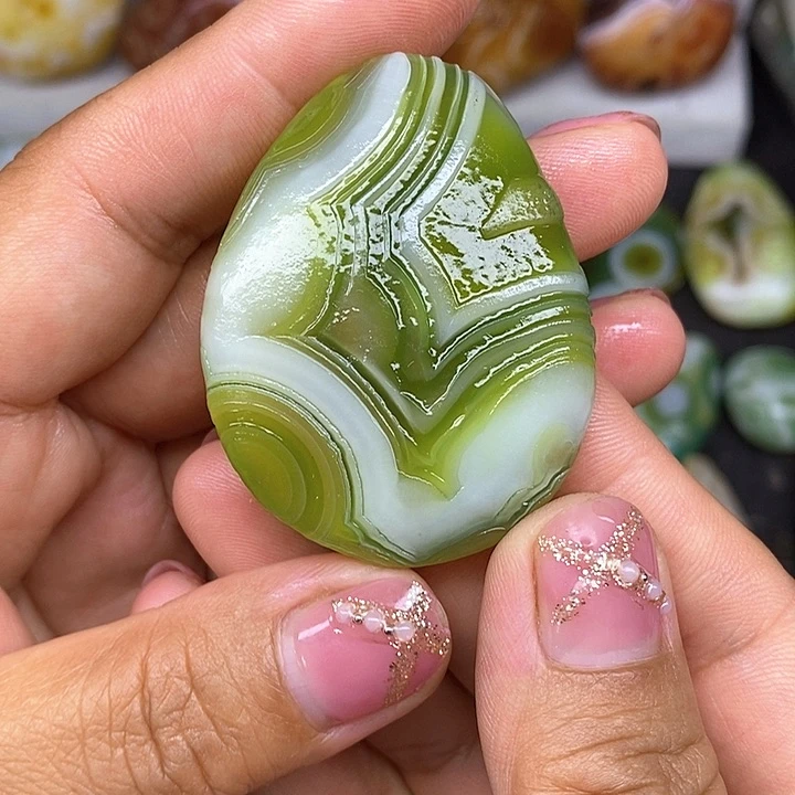水滴款饰品花眼玛瑙