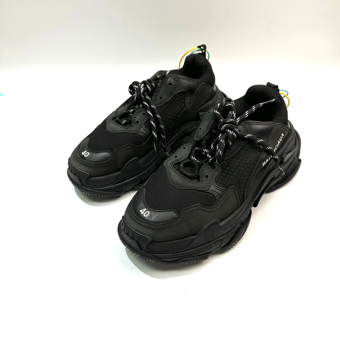 95新 Balenciaga/巴黎世家 40码 黑色老爹鞋bl0820