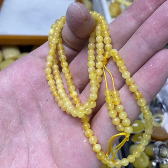 蜜蜡裸石未镶嵌串