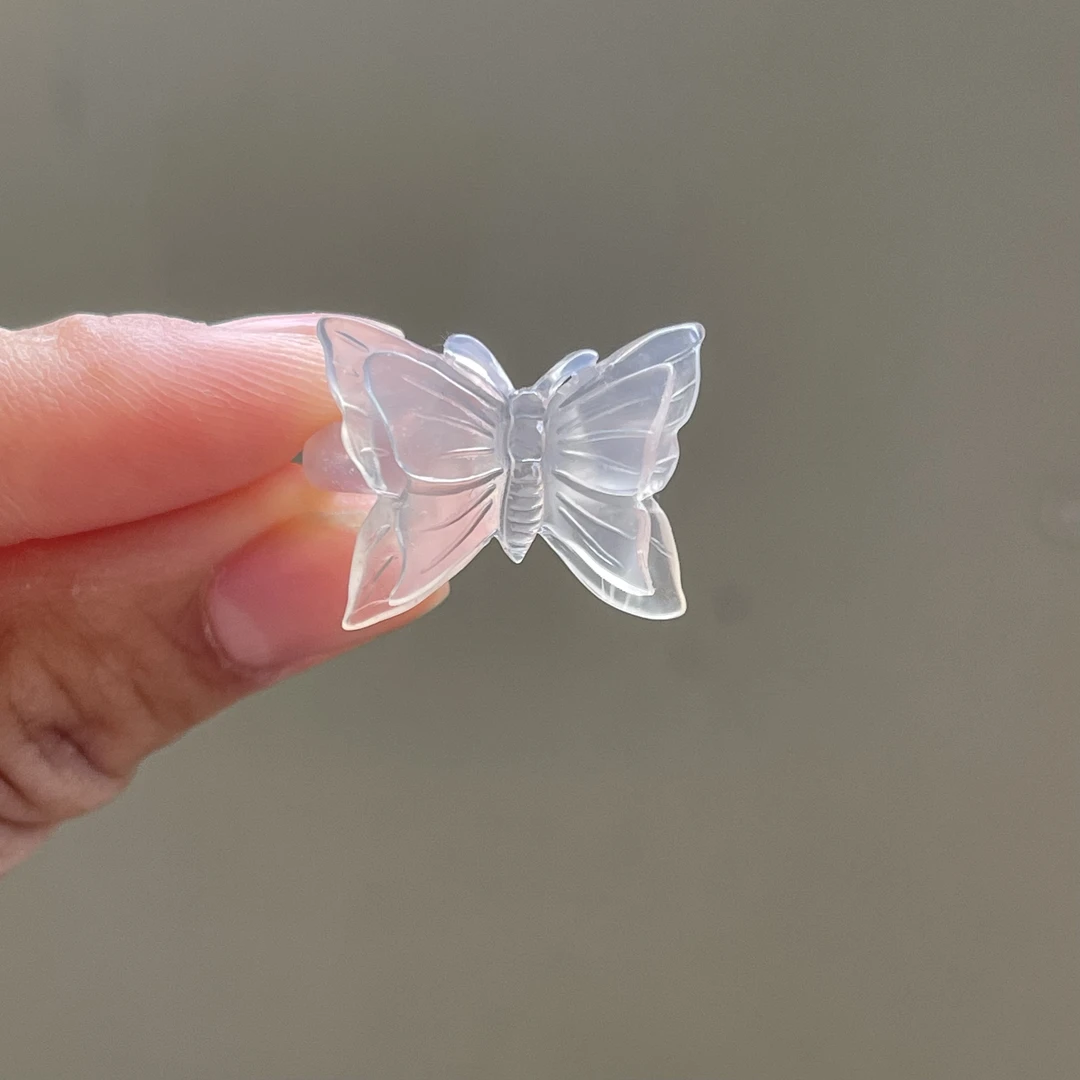 蝴蝶雕刻戒指天然玛瑙立体雕刻蝴蝶造型戒指白色戒指雕刻17内径