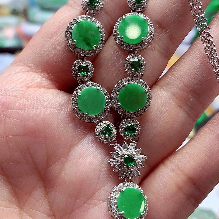 翡翠银S925镶嵌颈饰翡翠