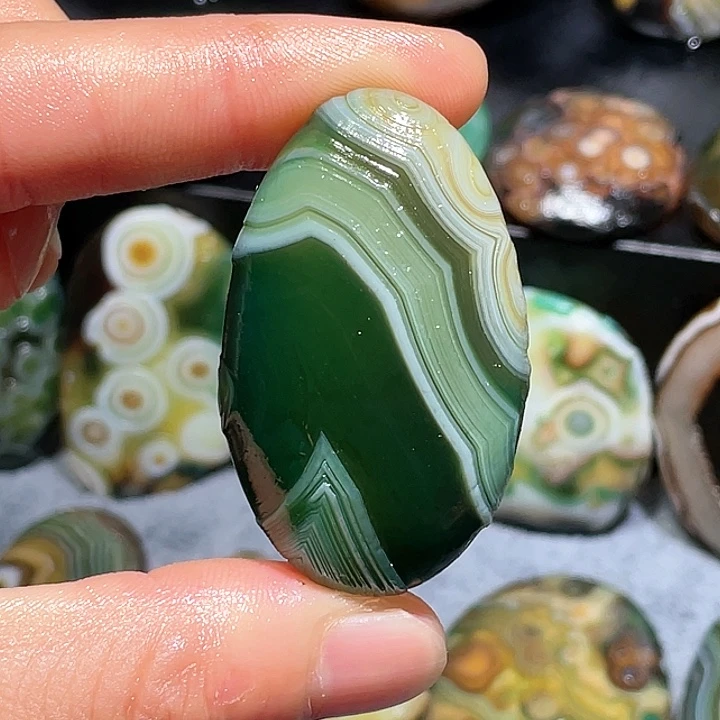 未镶嵌玛瑙/玉髓珠宝奇石