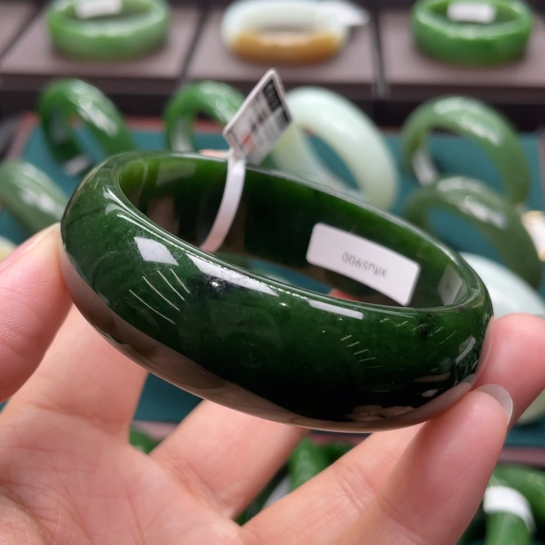 和田玉（碧玉）未镶嵌手镯