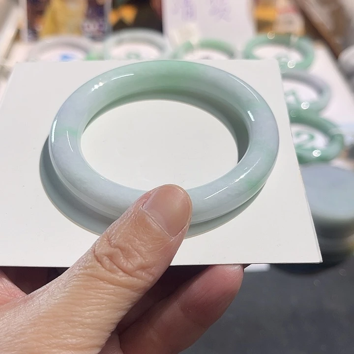 翡翠未镶嵌手镯纯天然缅甸翡翠手镯