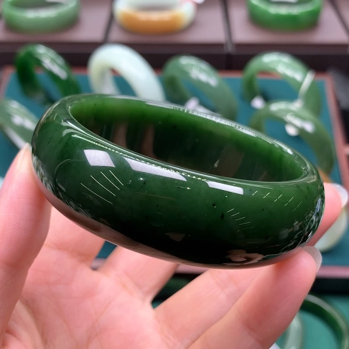 未镶嵌手镯和田玉（碧玉）6162