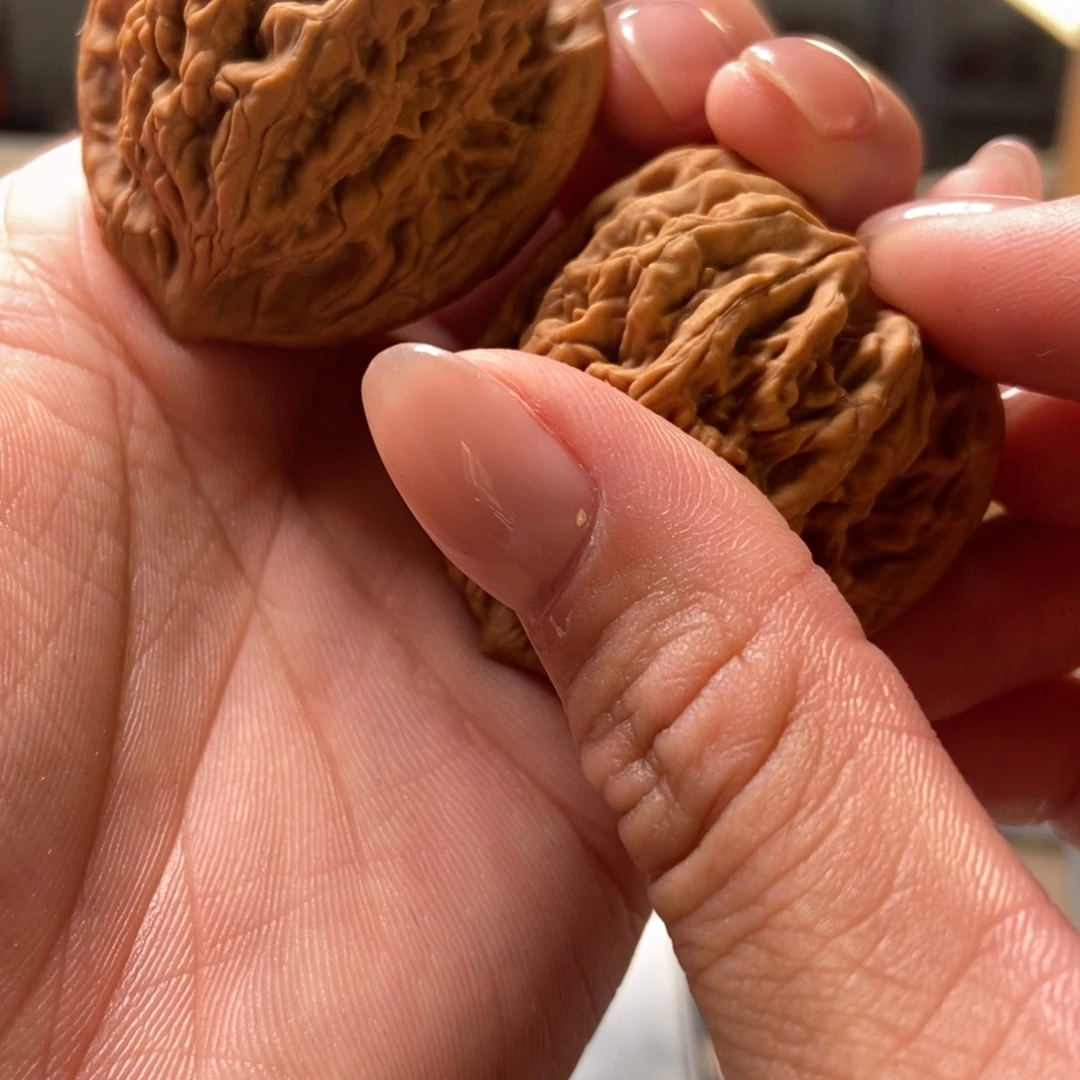 文玩核桃吊坠虎头 16