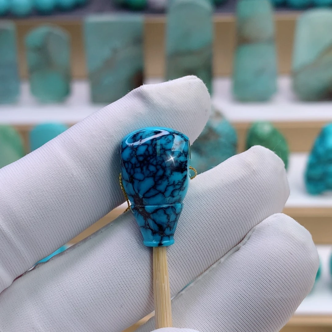 未镶嵌绿松石颈饰