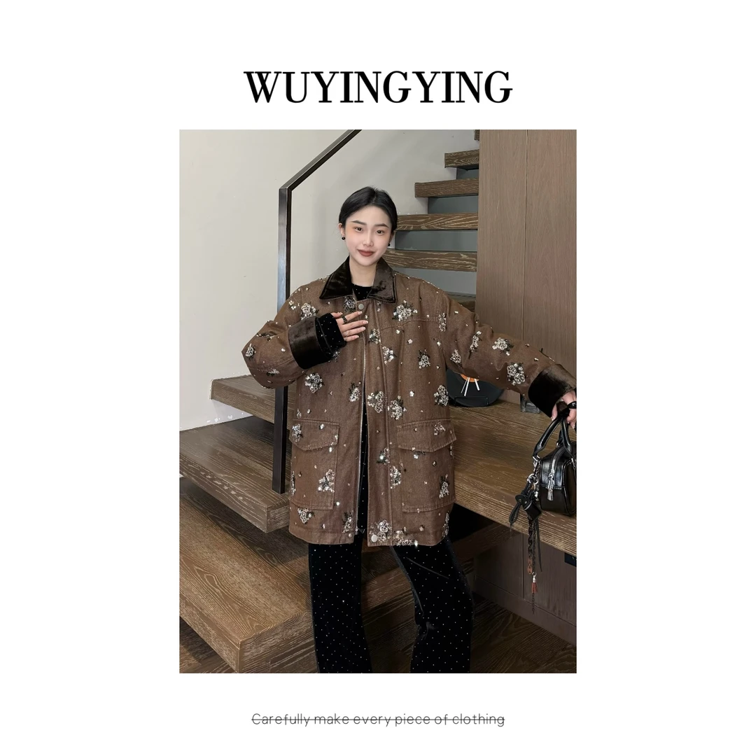 WUYINGYING【魅力女人】高定钉珠花朵重工设计翻领牛仔羽绒服