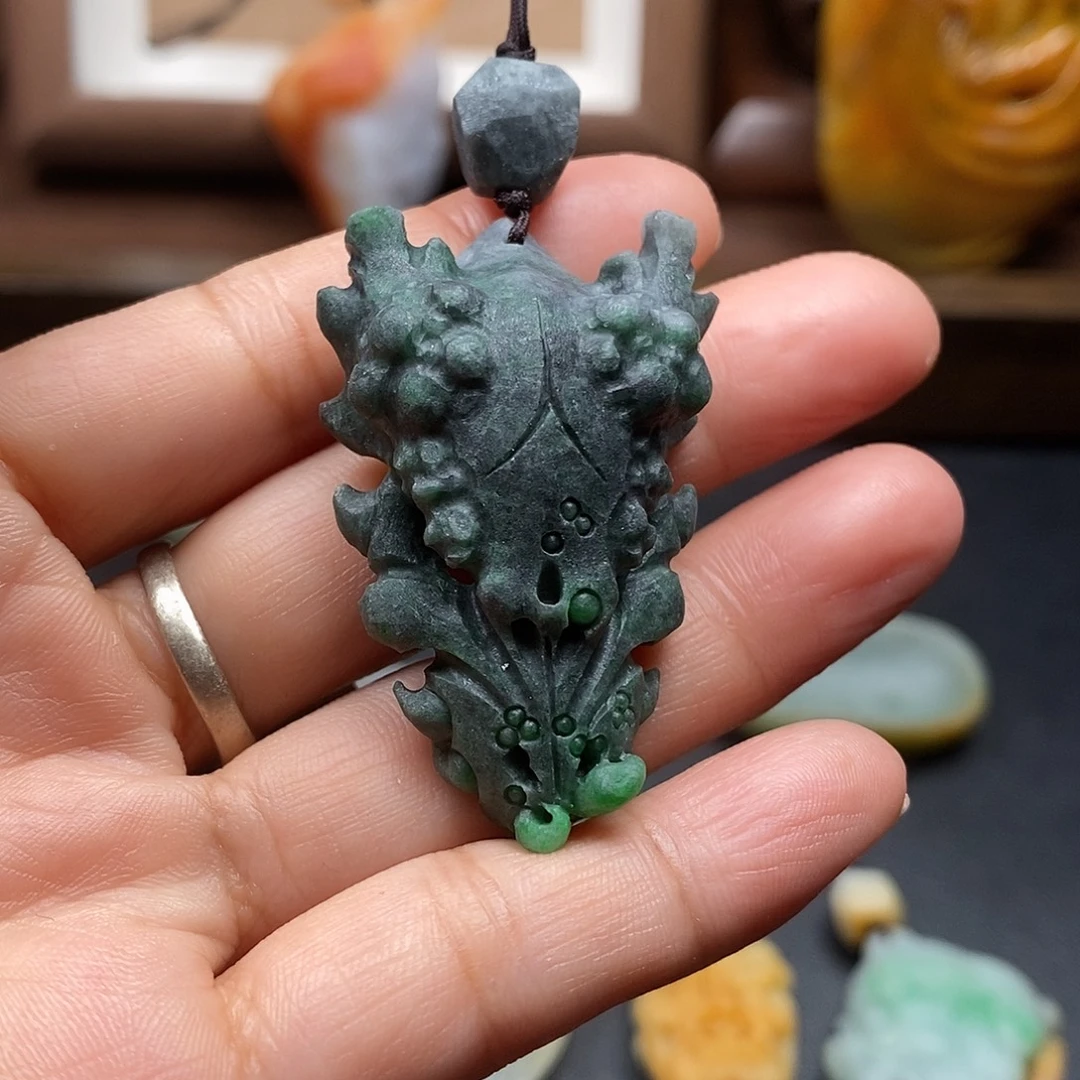 小***瑶定制翡翠未镶嵌毛货抛光