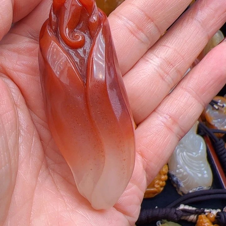 石英质玉（黄龙玉）合金颈饰