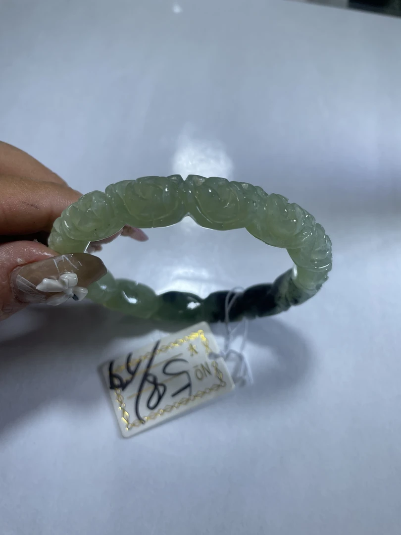 岫玉水墨玫瑰花手镯50.59口径18号