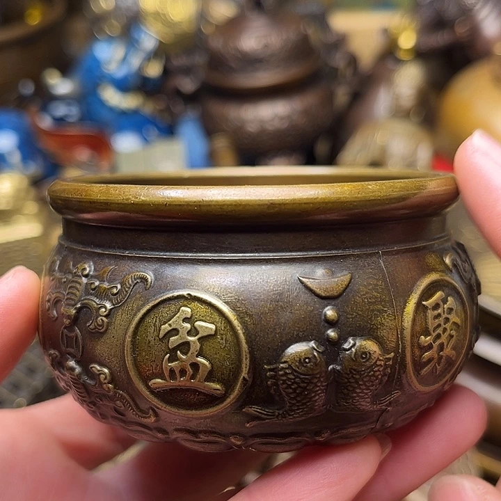 精美铜器批发档口