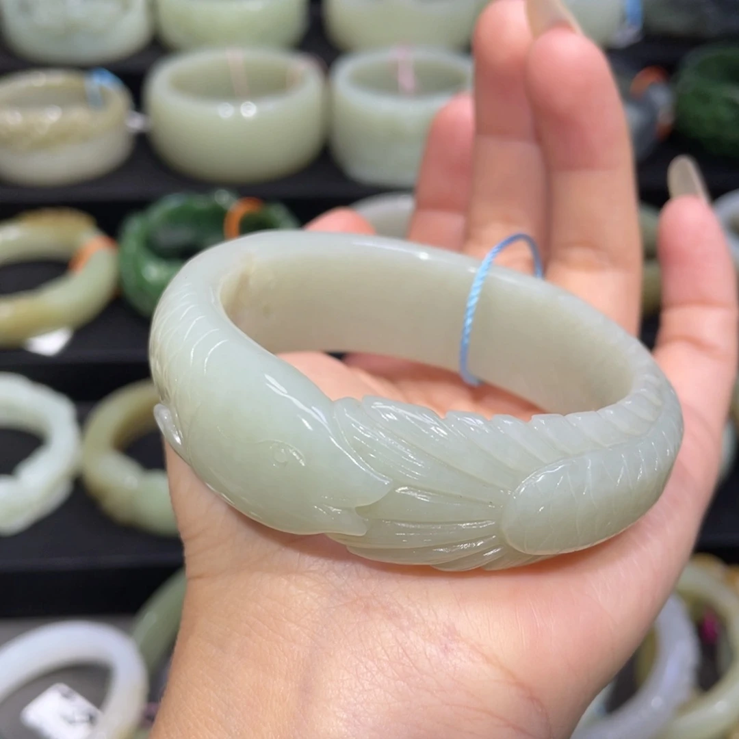 未镶嵌手镯和田玉50