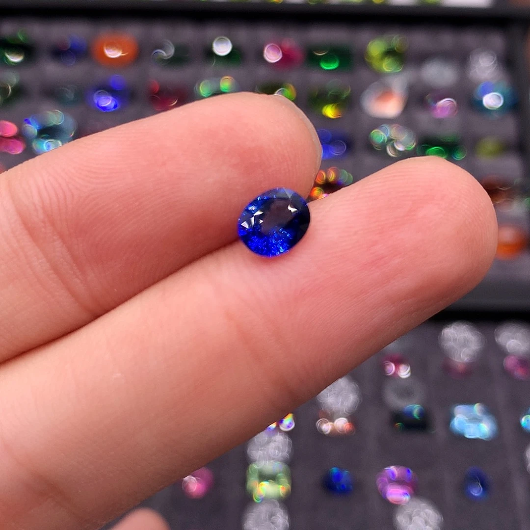 蓝宝石裸石未镶嵌