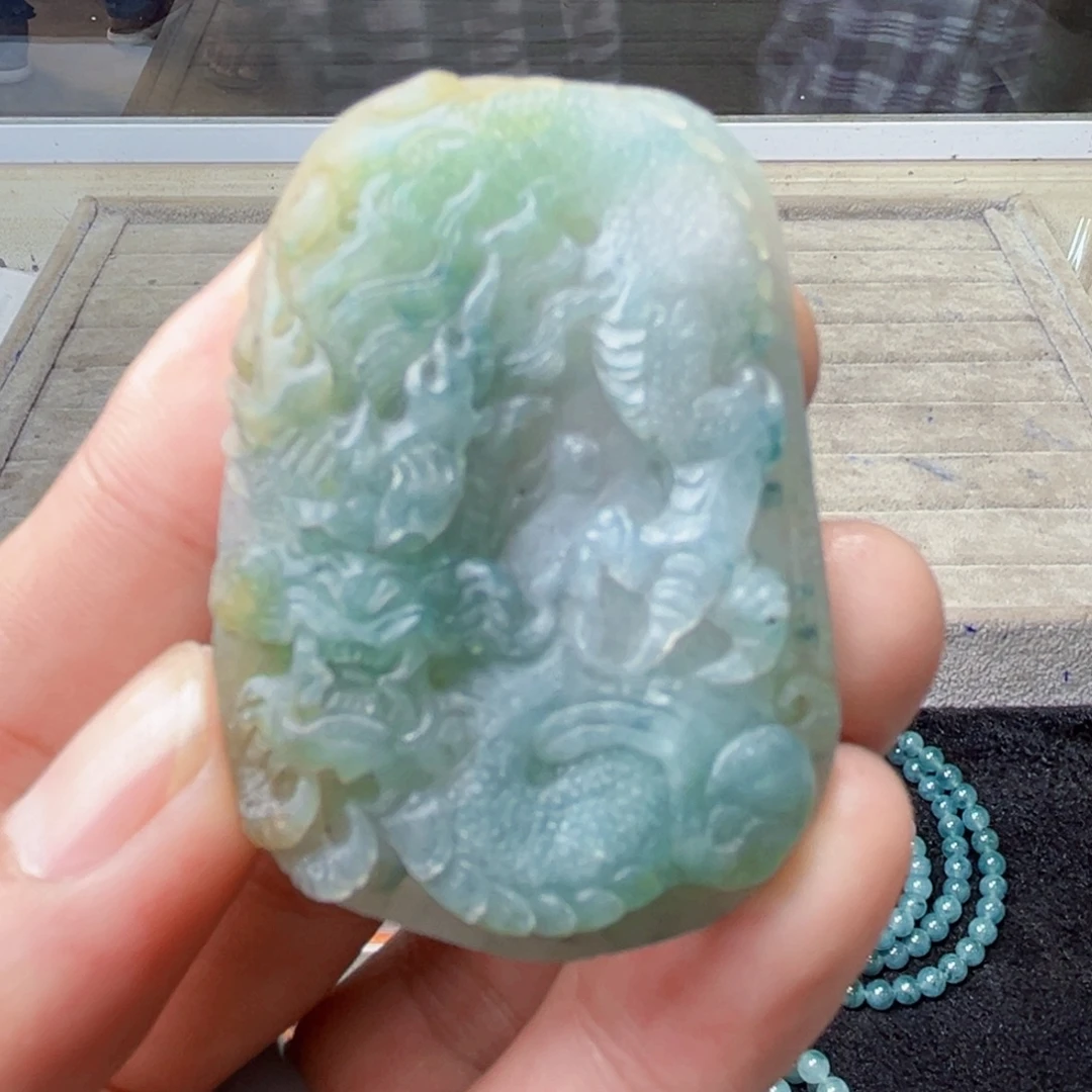 定制翡翠未镶嵌龙牌