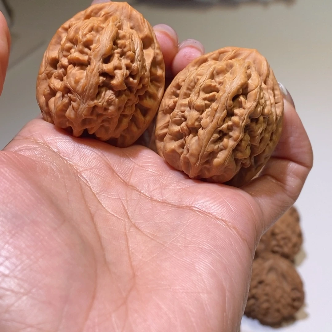 y***z吊坠文玩核桃狮子