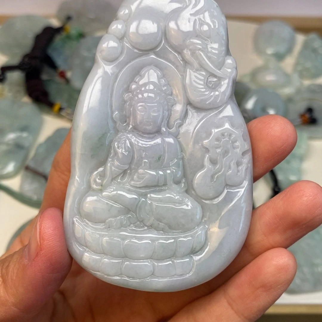 翡翠颈饰未镶嵌叶*普贤