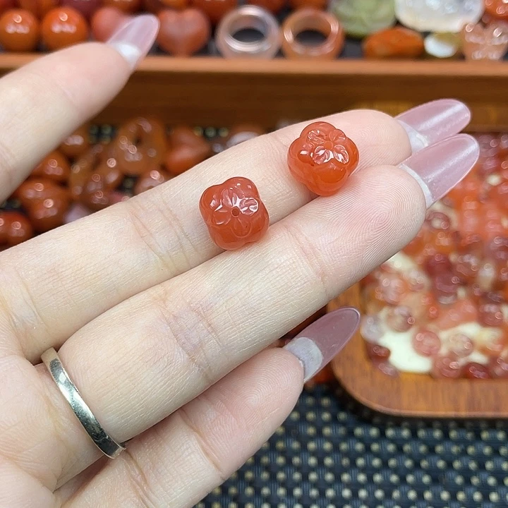 南红玛瑙未镶嵌颈饰柿子