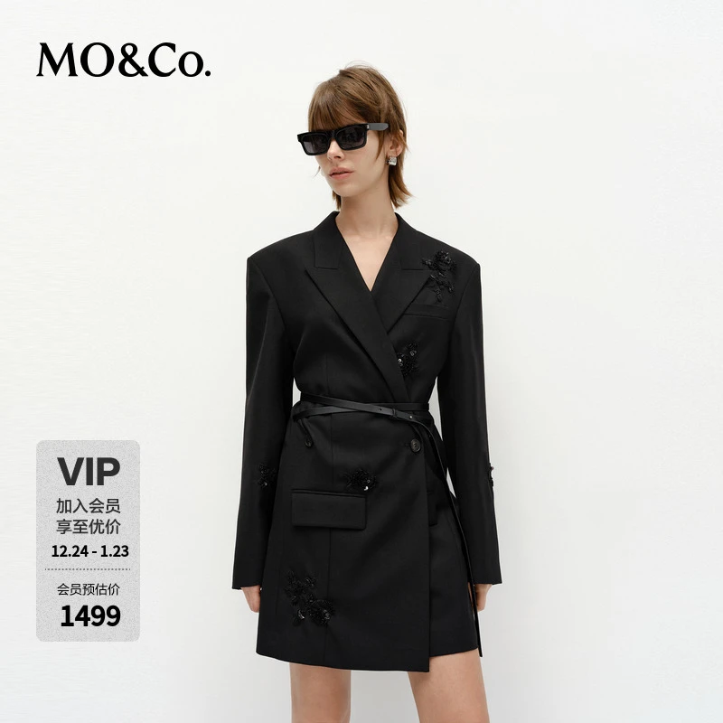 MOCO连衣裙2025春新年锦鲤刺绣络花附腰带MBE1DRS062