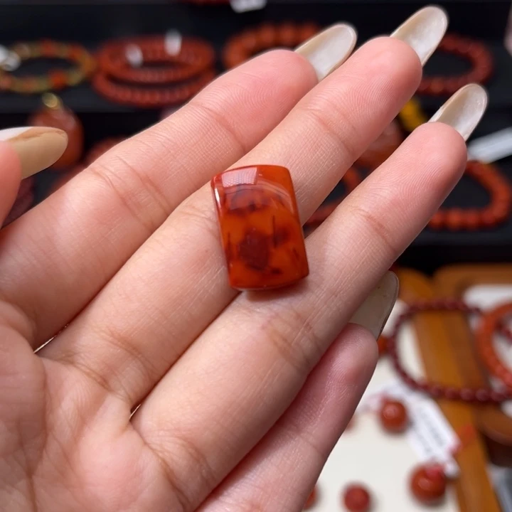 南红玛瑙未镶嵌颈饰满肉柿子红玫红火焰无事牌吊坠