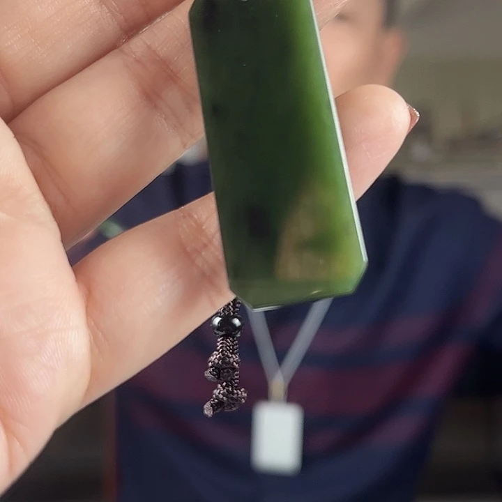 颈饰未镶嵌和田玉（碧玉）