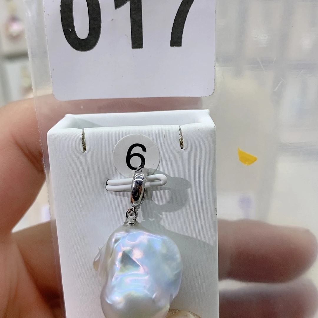 淡水珍珠颈饰合金