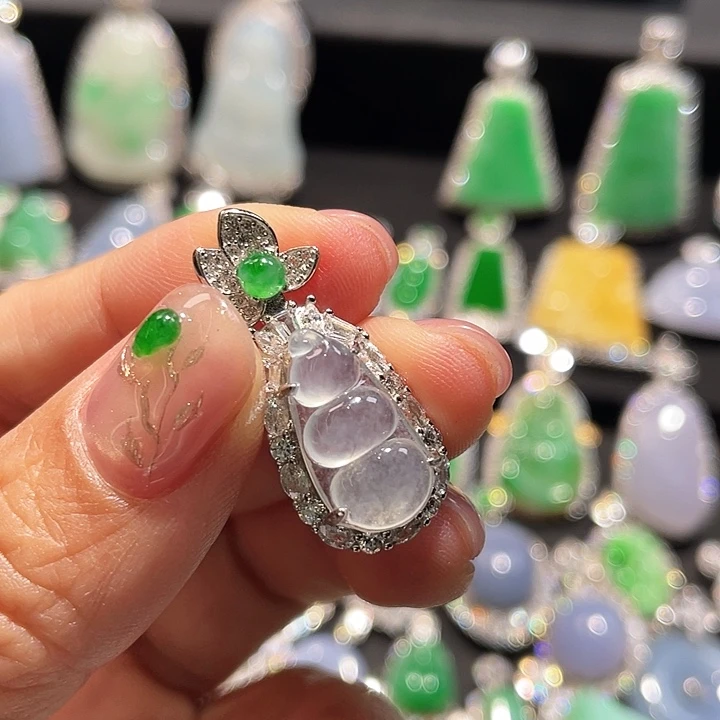 S****翡翠银S925镶嵌颈饰