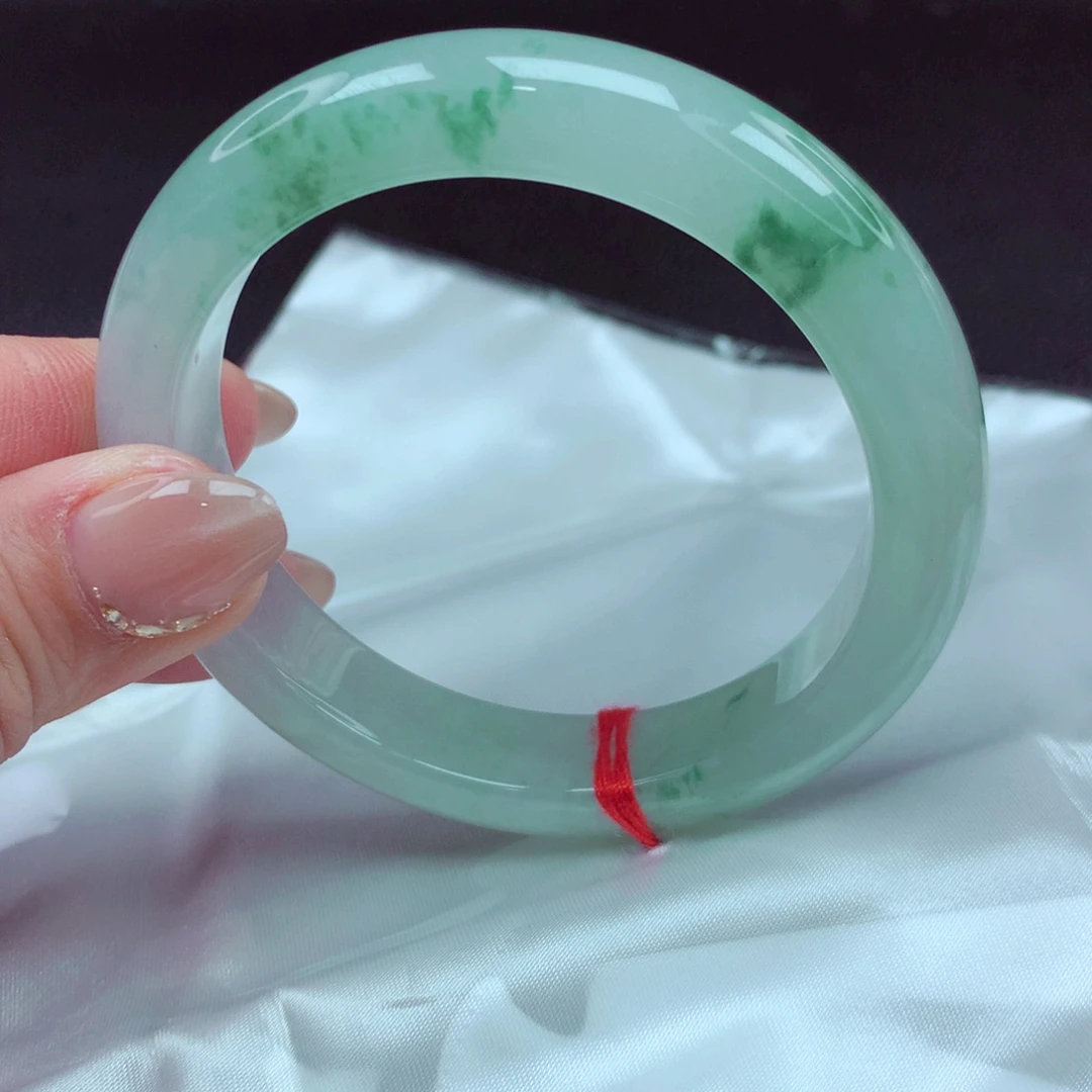 翡翠手镯未镶嵌手镯88