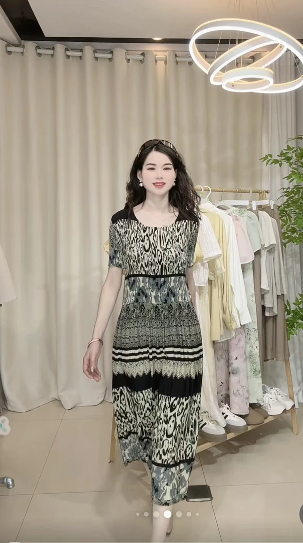 YQ015休闲气质端庄连衣裙