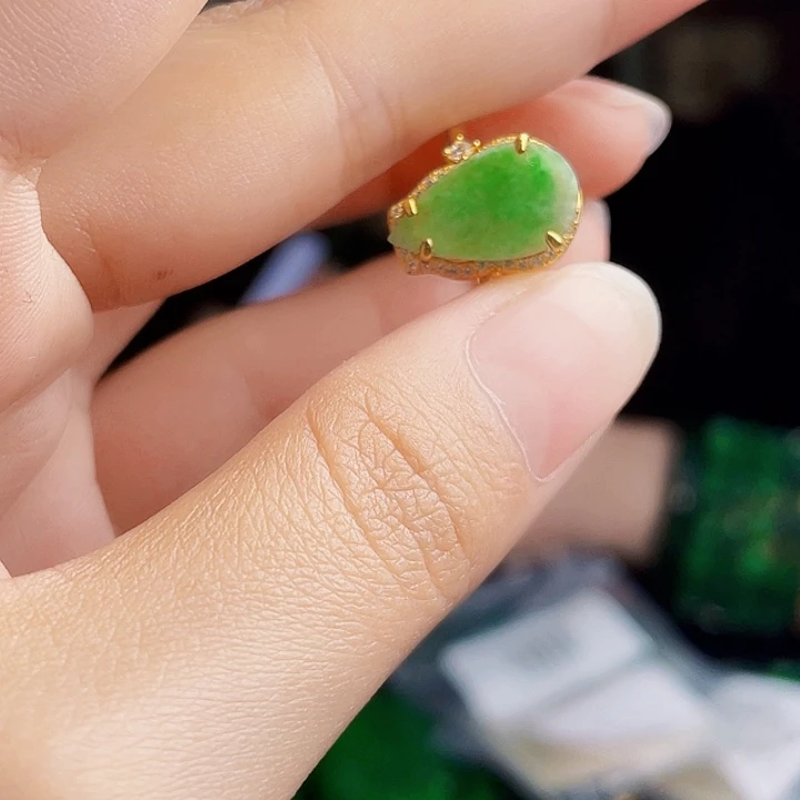 翡翠银S925镶嵌颈饰多样性