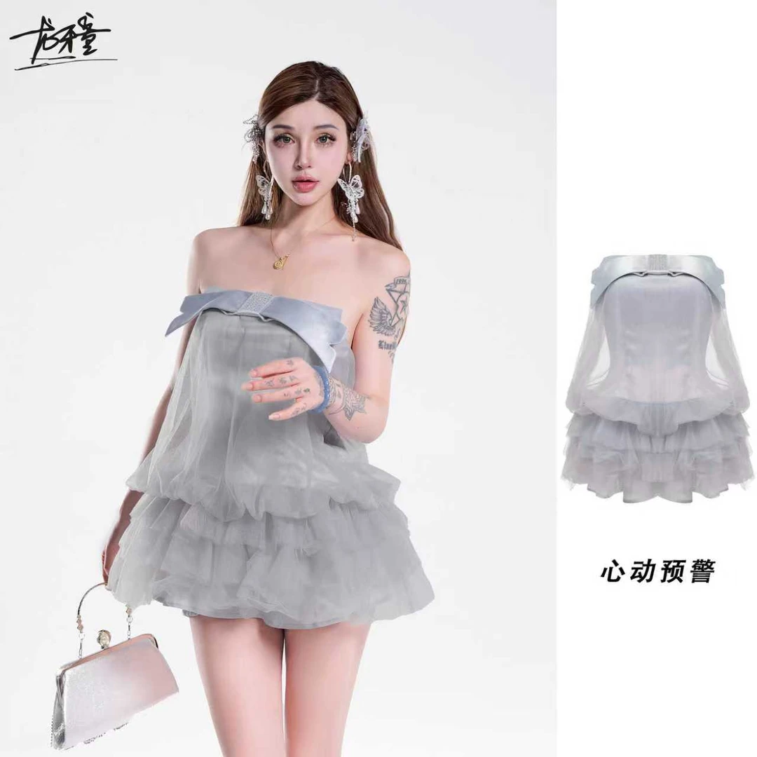 龙牙童推荐【心动预警】法式纯欲性感连衣裙气质收腰显瘦蓬蓬短裙