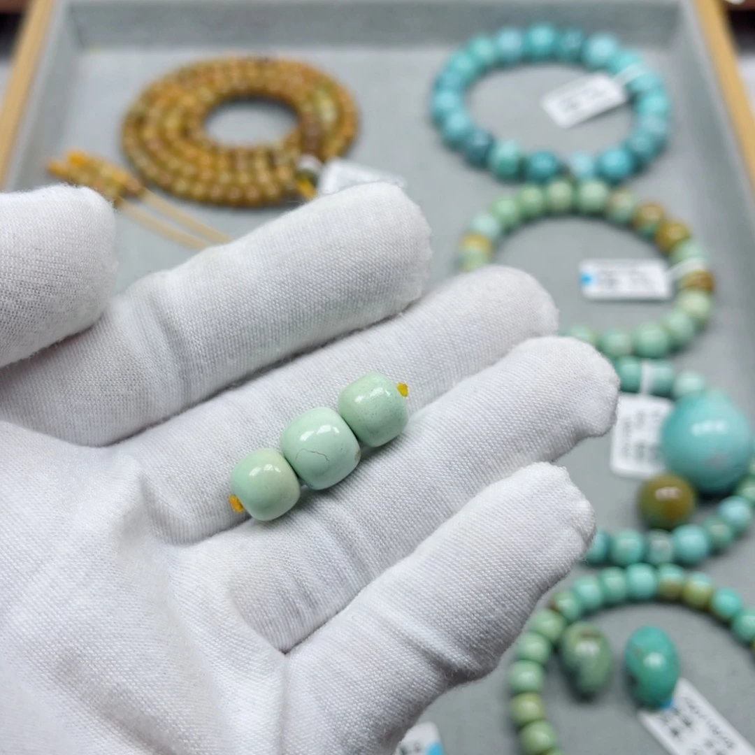 绿松石未镶嵌挂件