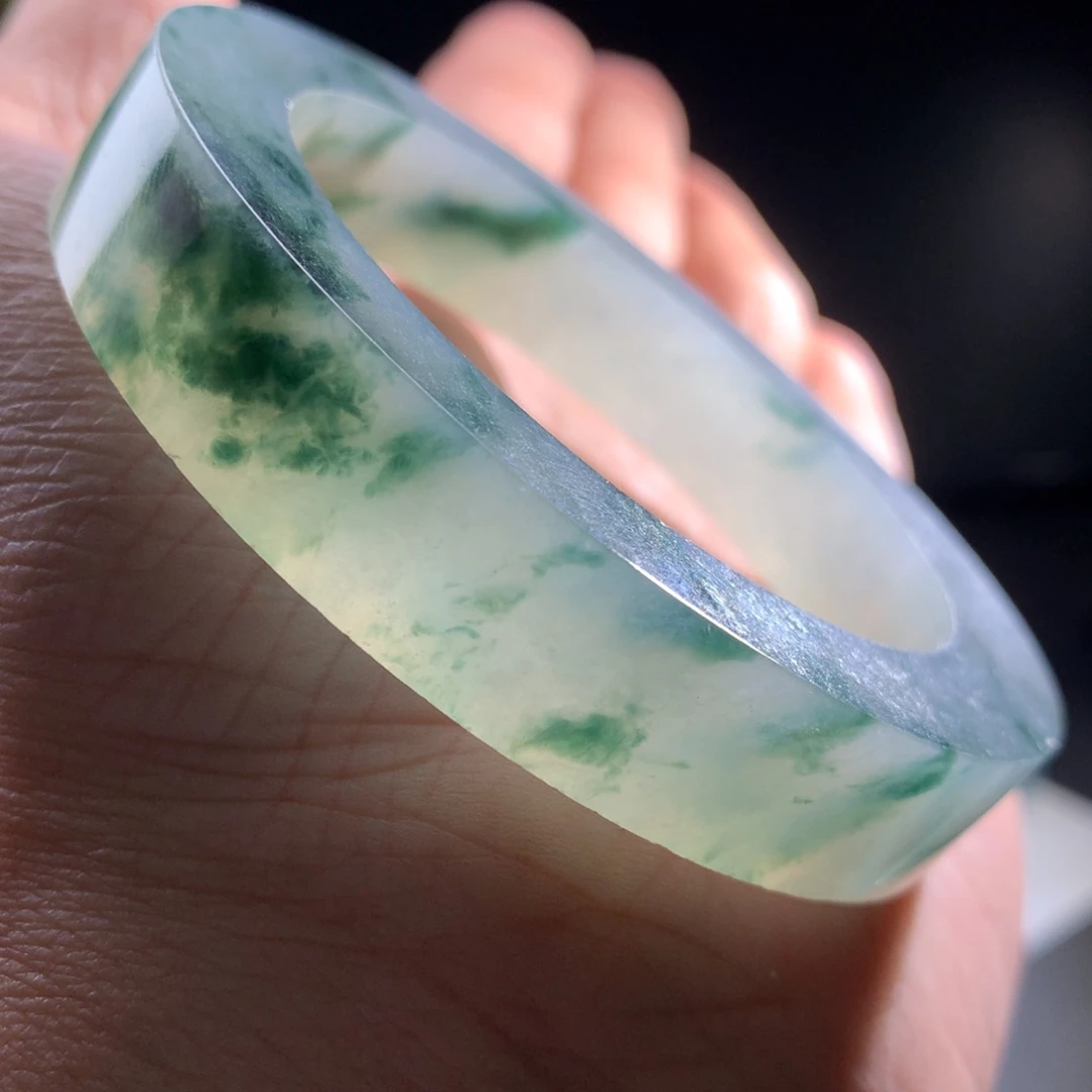 定制翡翠未镶嵌手镯