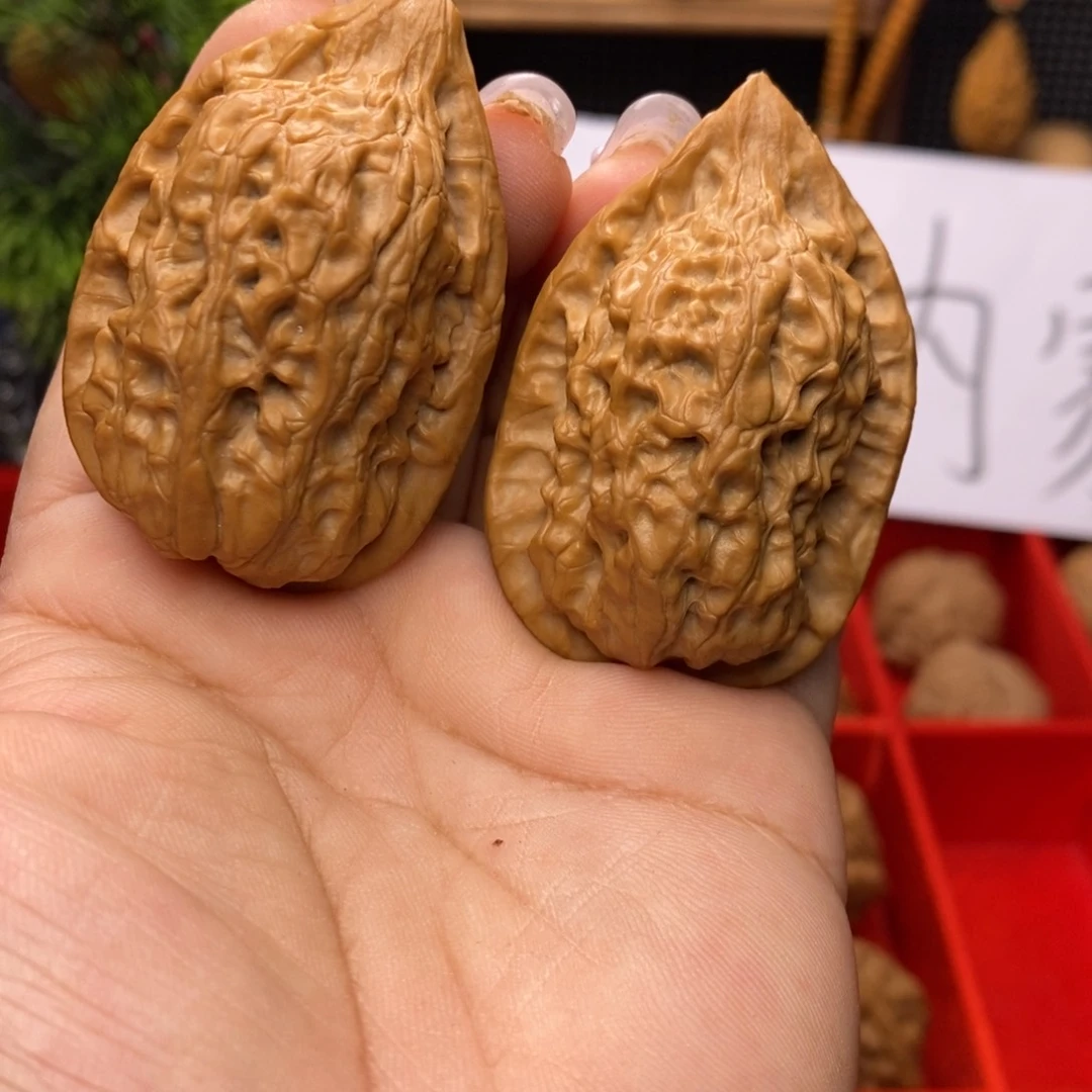 文玩核桃吊坠鸡心。边36。丹