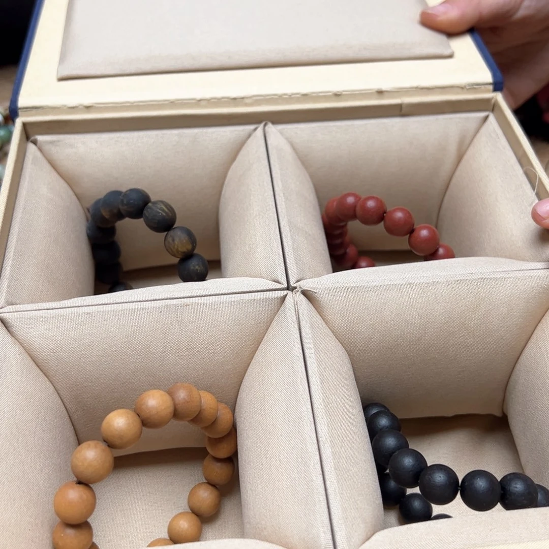 大叶紫檀（黑酸枝木类）