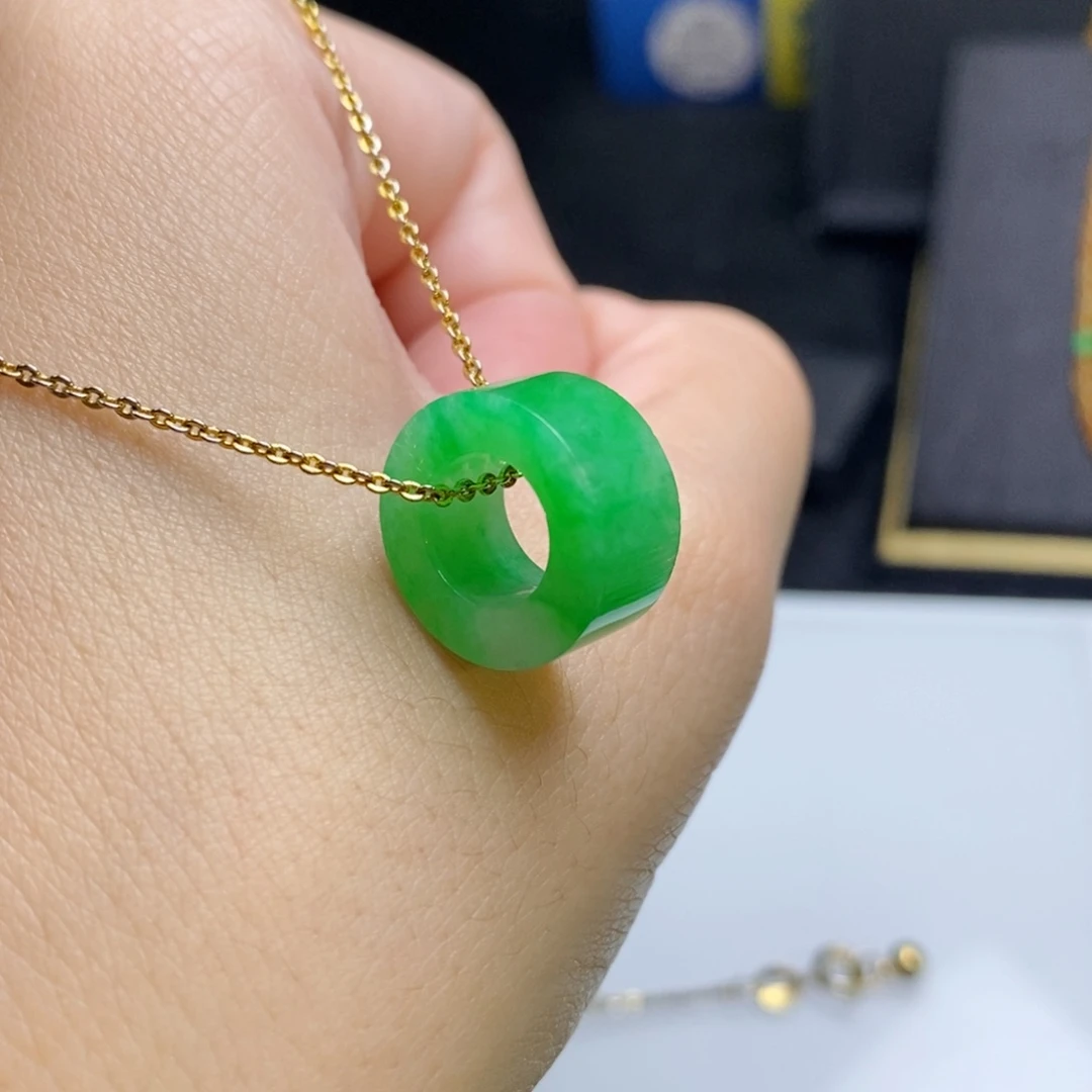 翡翠未镶嵌吊坠(不含链)路路通 超推荐