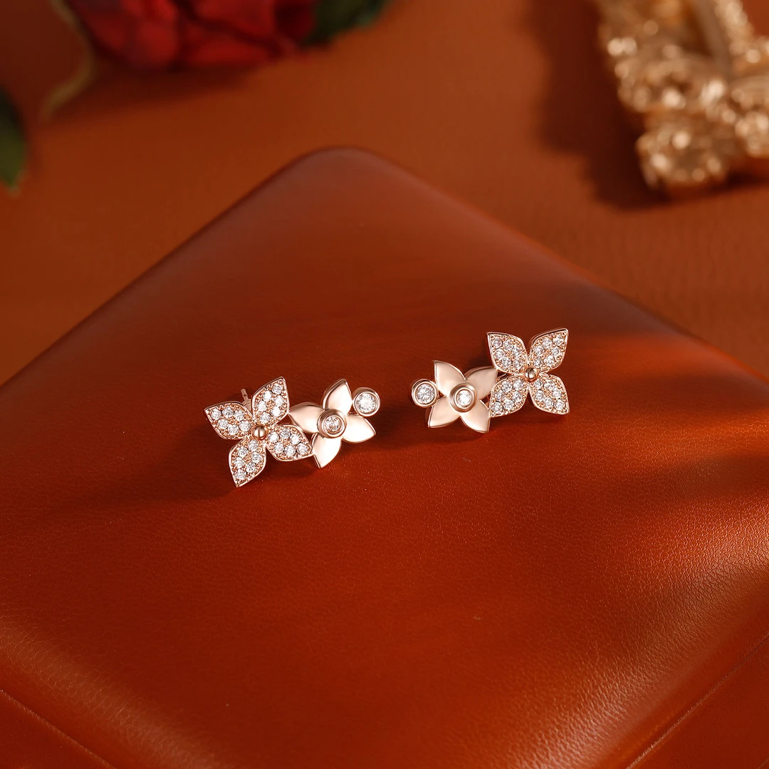 合金耳饰 【5623】法式轻奢四叶玫瑰金耳钉气质耳饰女小众耳环