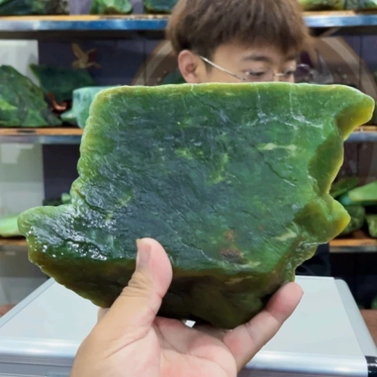 未镶嵌蛇纹石玉原石
