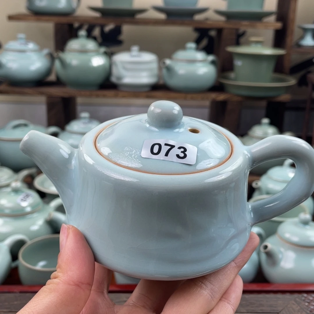 陶微瑕天青073壶………………