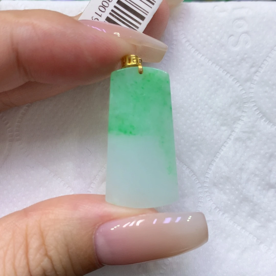 颈饰18K金镶嵌翡翠