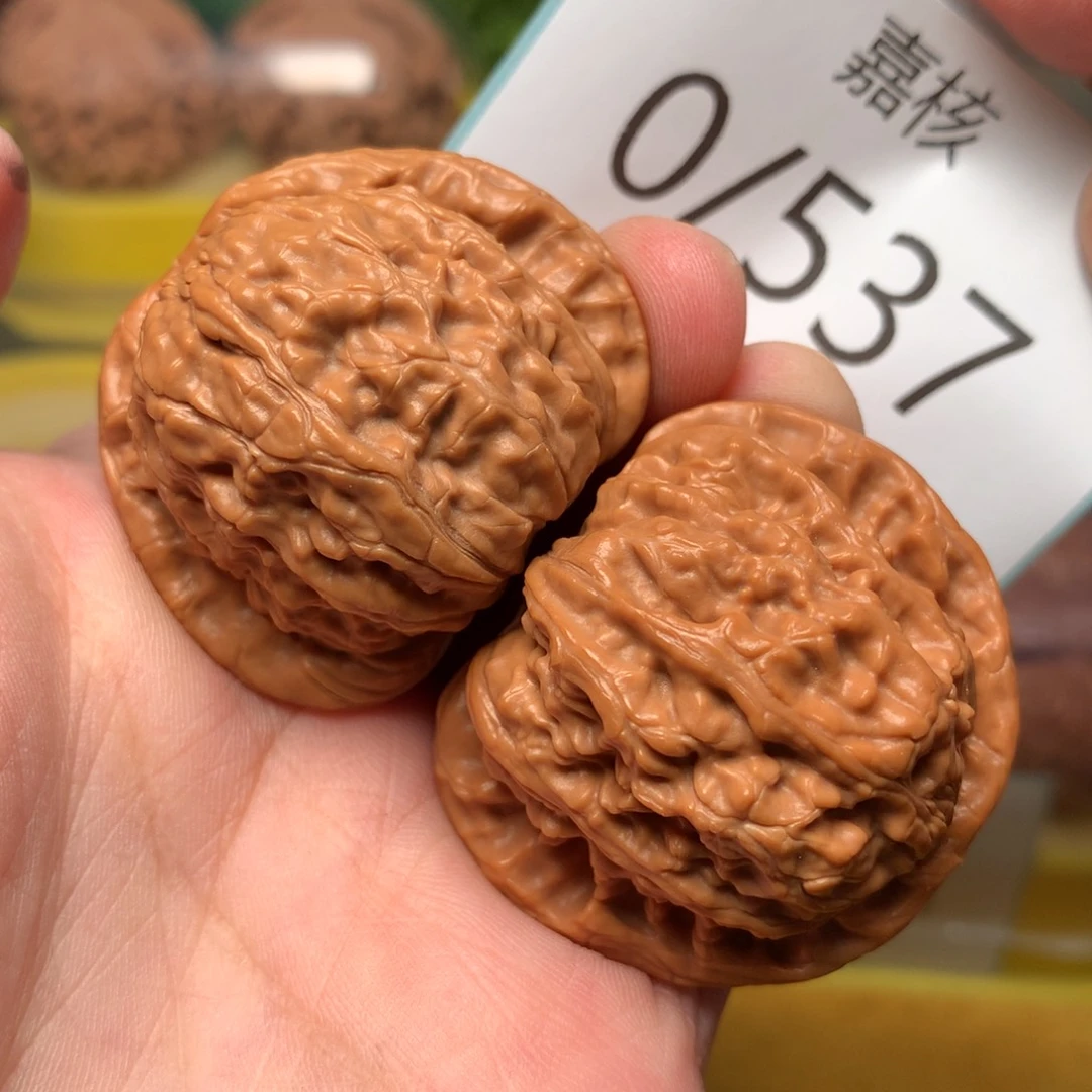 文玩核桃把件红皮球白41
