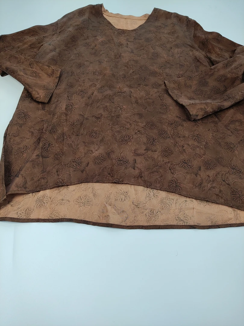 桑蚕丝做旧复古V领香云纱工艺双开叉宽松时尚品位上衣